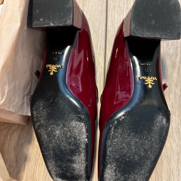 Prada Vernice Porpora Square Toe Mary Jane Pump with straps. - Picture 5 of 8